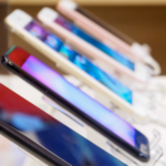 中古スマホとは何かを初心者向けに解説。新品との違い、メリット・デメリット、整備済みとの違い、選び方のポイントまでわかりやすく紹介します。