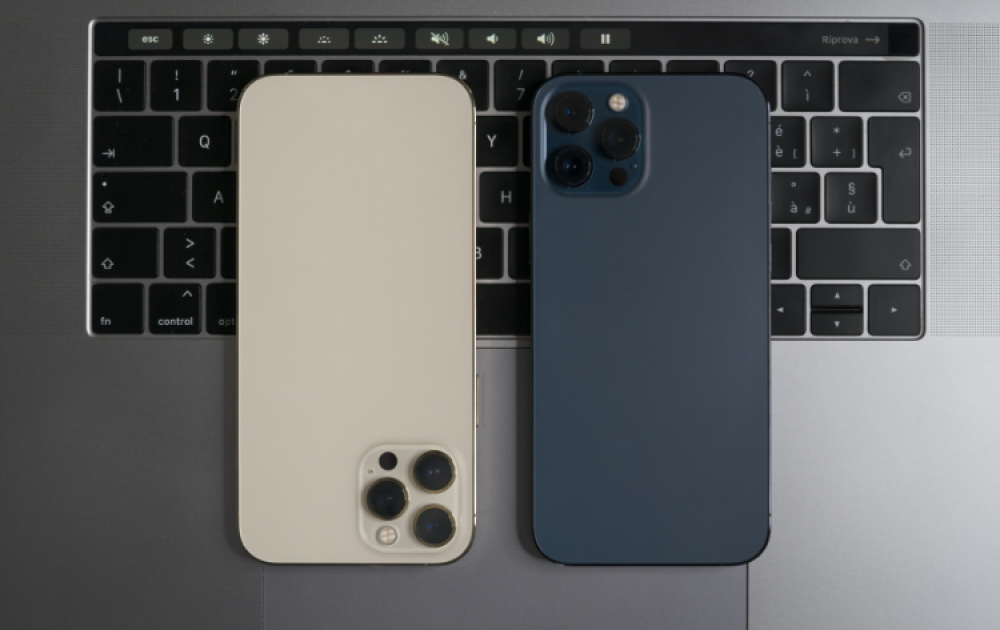 中古スマホで後悔する人には共通点があります。バッテリー未確認、安さ重視、保証なしなど実際の失敗事例をもとに、中古スマートフォン選びで失敗しないためのポイントをプロが解説します。